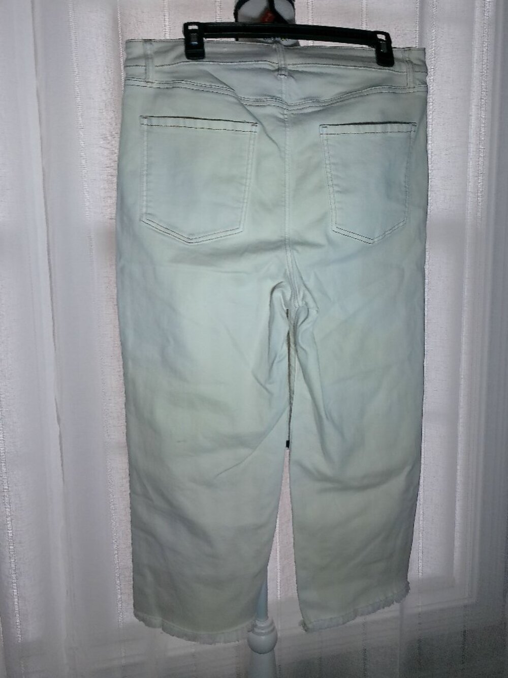 CHICO'S 5 Pocket Button Zip High Rise Straight Leg Crop Cream Pants NWOT M - Picture 3 of 10